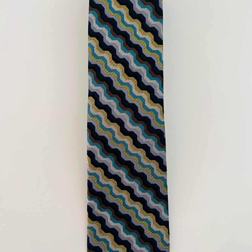 Missoni Vibrant Wave Pattern Tie in Blue and Green